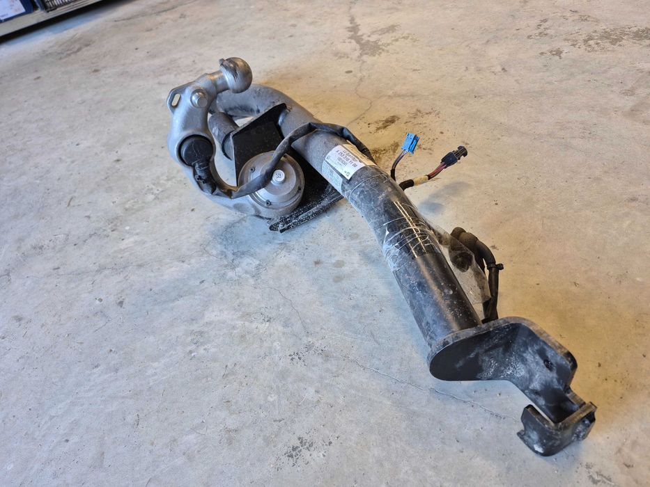 Оригинален електрически теглич за Mercedes GLC.