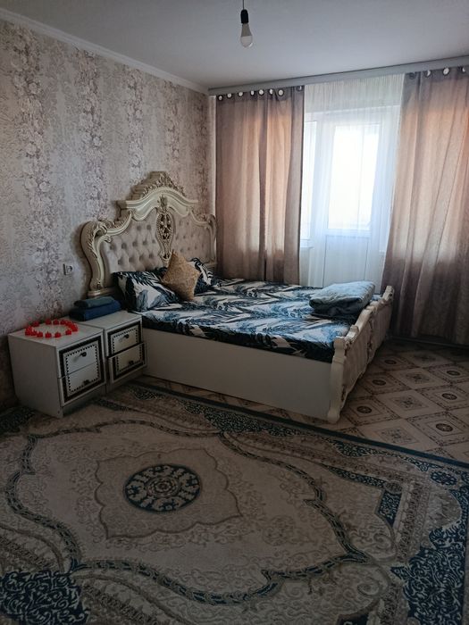 1 мкрннан 1 ком квартира суткіге беріледі