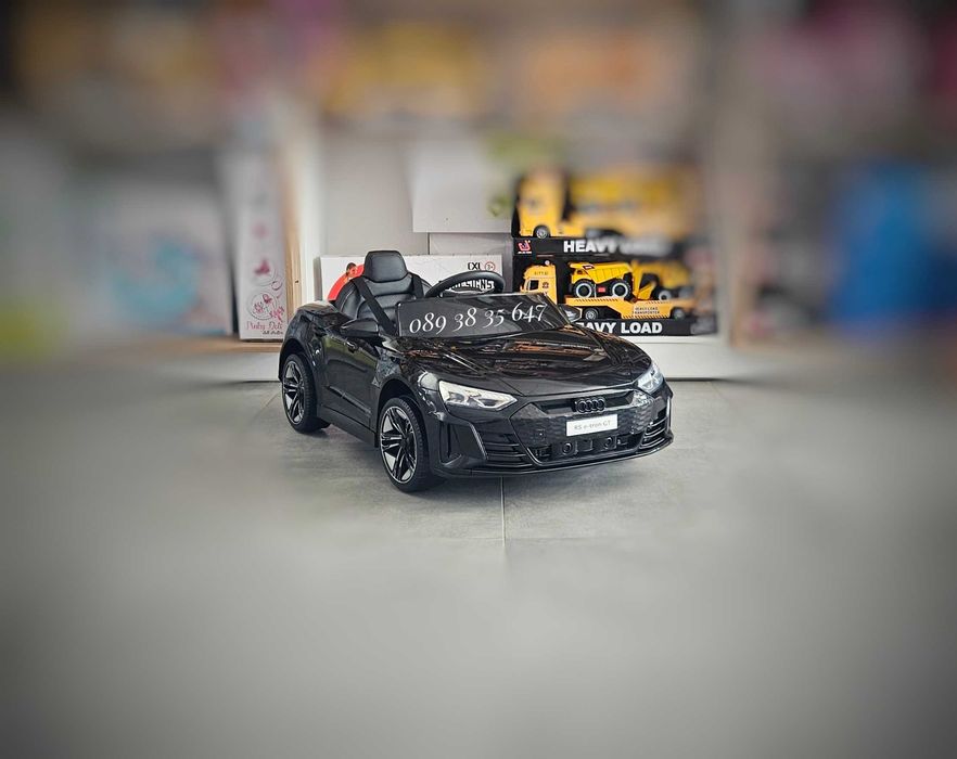 ТОП ЦЕНА!НОВО!Акумулаторна кола AUDI RS E-tron с меки гуми,12V батерия