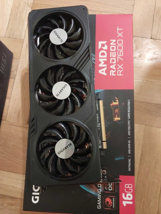 Gigabyte RX 7600 XT 16GB Gaming OC