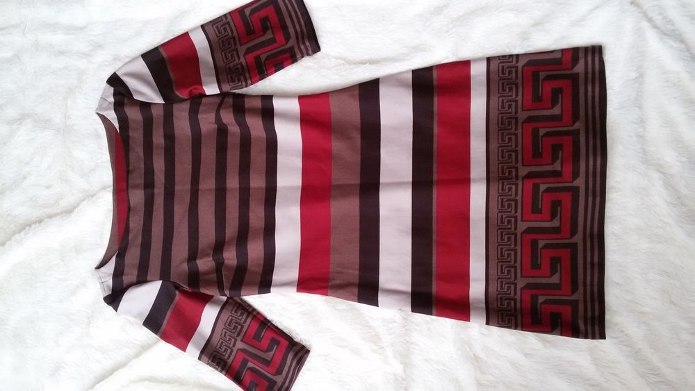 Платье женское..