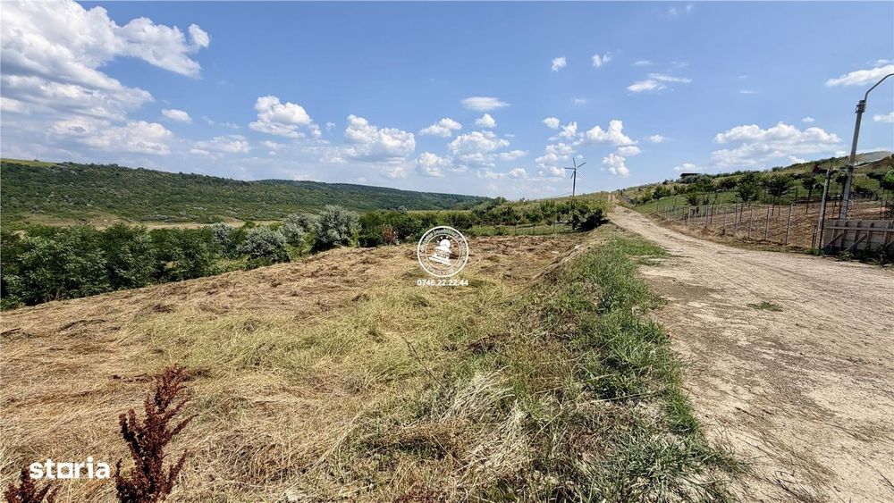 Teren Intravilan Construibil de Vânzare în Popricani - V