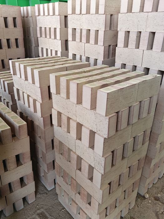 Кирпич красный женный