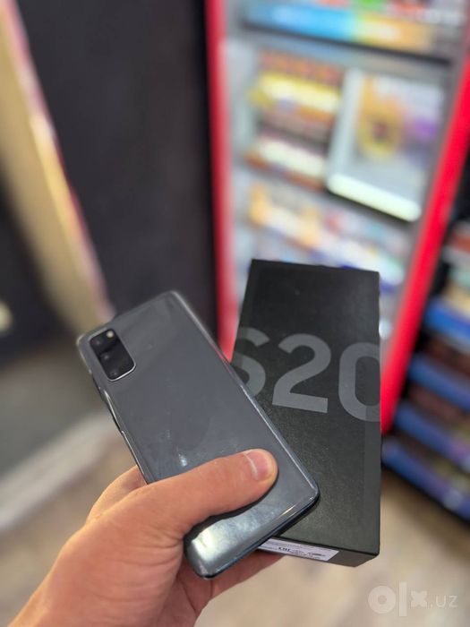 Samsung  s20 8/128 ветнам дуал  сим