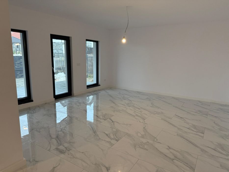 Casa de vânzare Miroslava  Iași său schimb cu apartament plus diferită