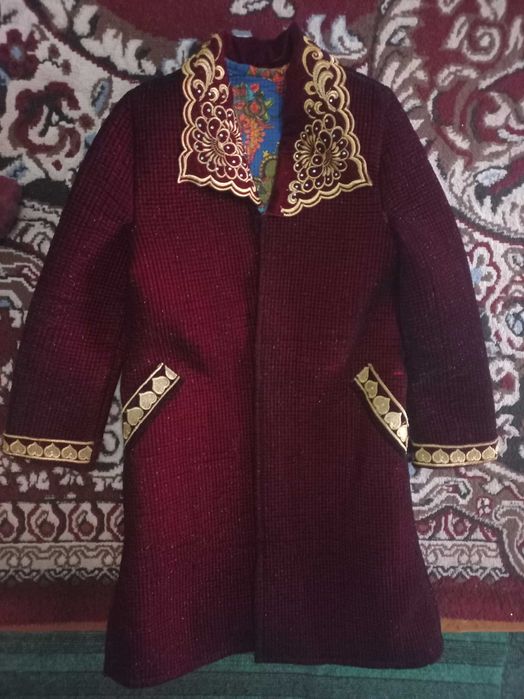 Ayollar kiyimlari srochni sotiladi