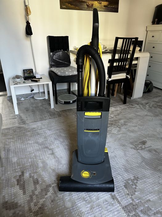 Aspirator vertical karcher