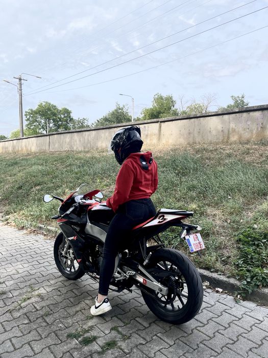 Vand Aprilia RS4 125 4T