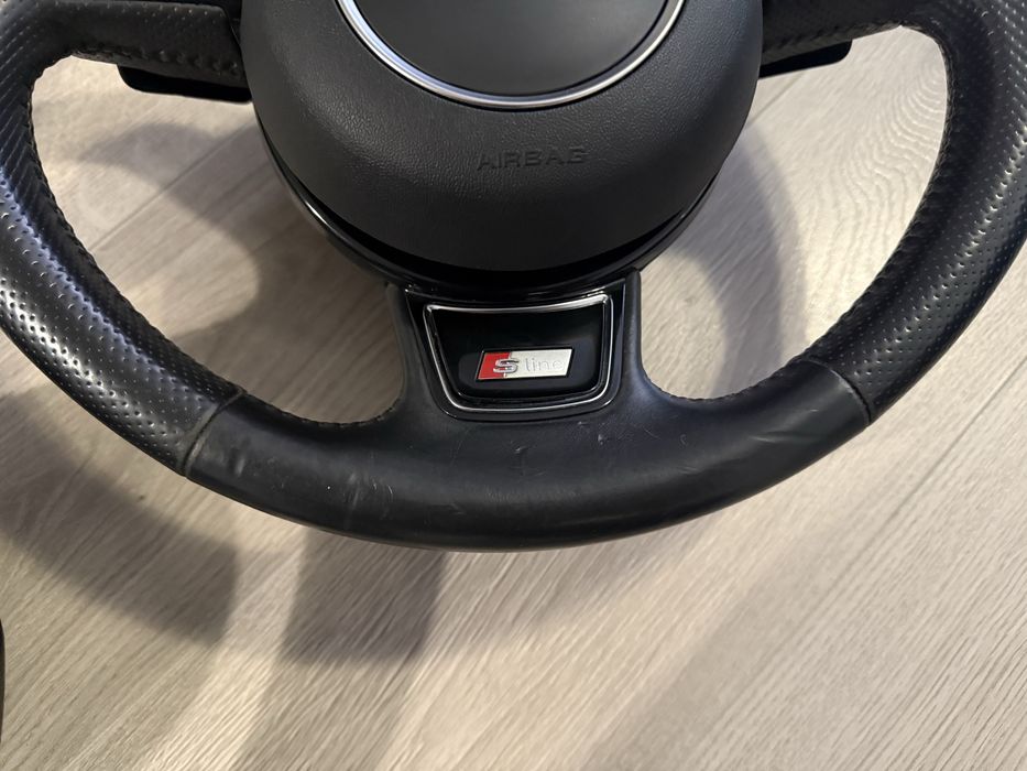 Волан с еърбег Audi A3 / A4 / A5 / A6 / A7 / Q3 / Q5 / Q7 S-line Ауди А4 А5 А6 А7 с пера и без пера