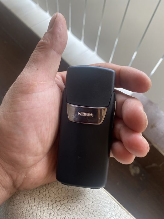 Продам Nokia 8910i