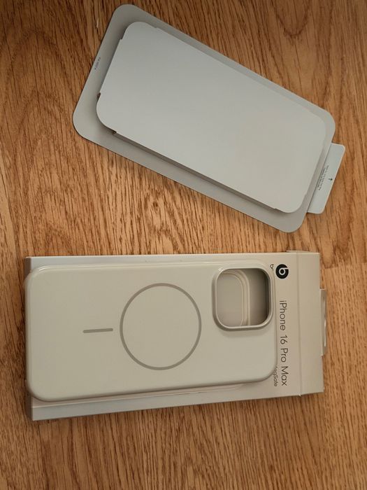 Vand Husa MagSafe pentru Apple iPhone 16 Pro Max, Beats, Bej MCFR4LL/A
