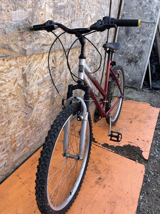 Bicicleta cadru dama trojan roti 26”