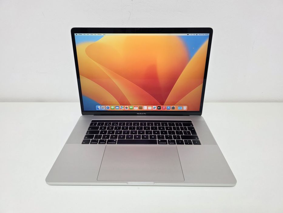 Laptop MacBook PRO 15 Retina i9 video DEDICAT TOUCHBAR  GARANTIE 1 an