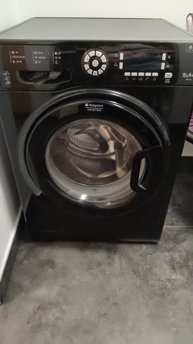 Masina de spalat rufe Ariston Hotpoint 9 kg