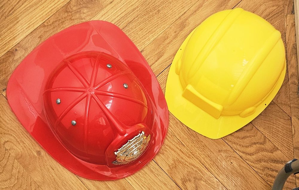 Casca de pompieri si casca de constructor reglabile