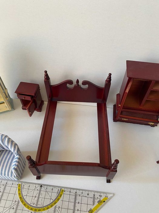 Мебели за кукленска къща, миниатюри