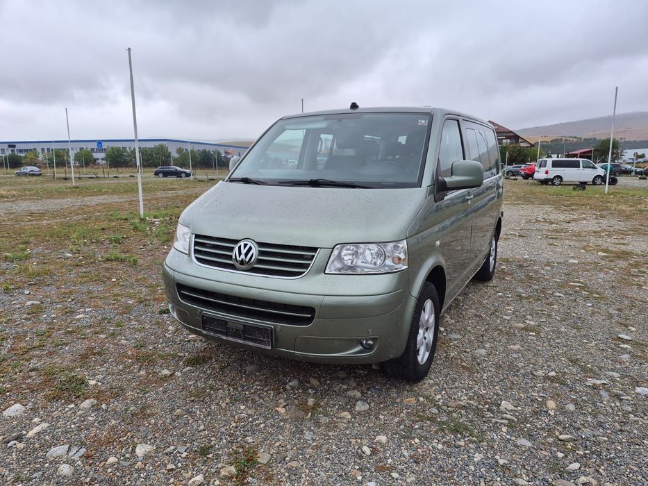 VW T5 Caravelle 8locuri