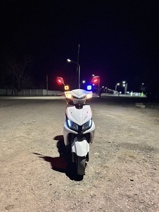 Мопед       М. 8 125 к у б