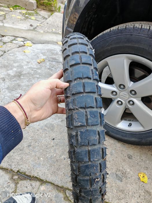 Ен дуро гума 21 цола