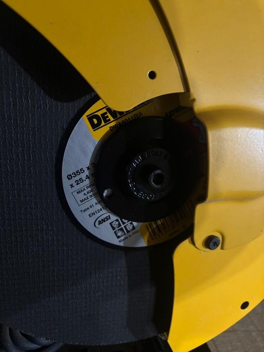 Dewalt торцовка пила