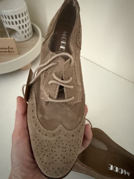 Pantofi din piele intoarsa