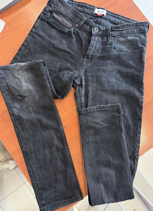 Мъжки дънки Tommy HILFIGER