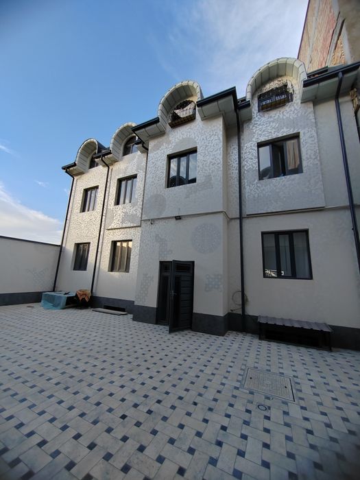 Dupleks kvartira sotiladi