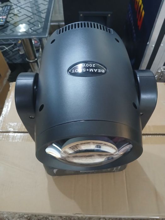 Moving head Beam 200w nou lumini disco