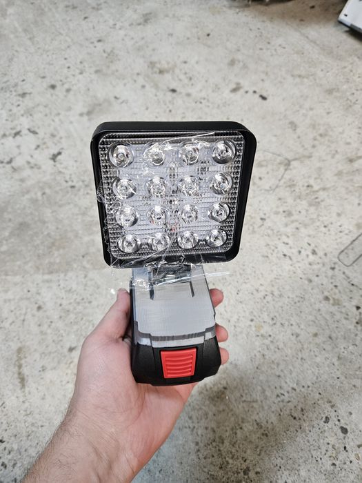 Proiector pe baterie bosch 18v