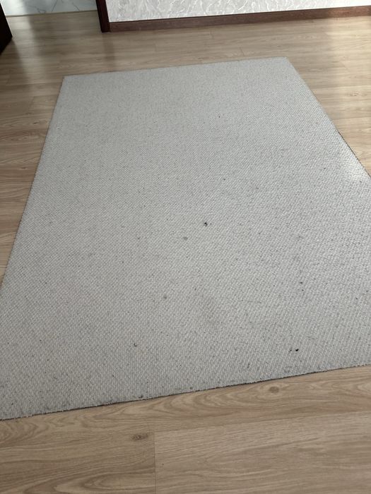 Ковер за 2000 продам