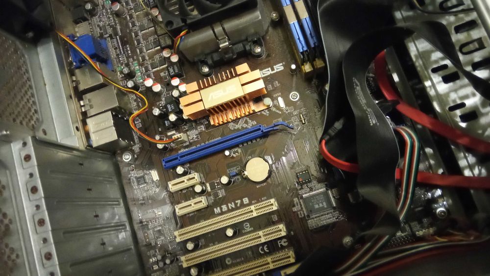 Asus Vento Chassis,  Захранване ASUS 400W
