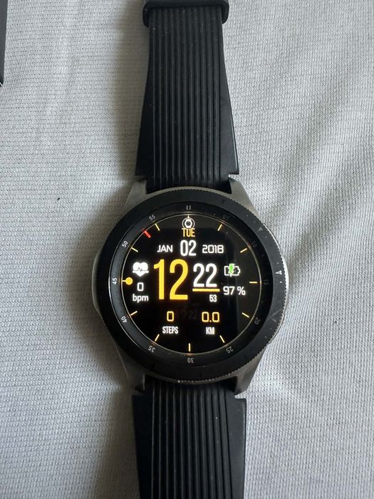 Смарт часовник samsung galaxy watch