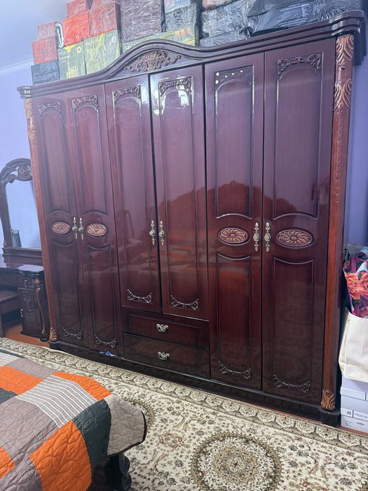 Спальный гарнитур