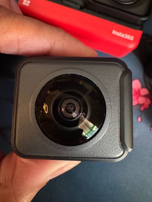 Insta360 ONE RS Twin Edition + 64GB microSD карта