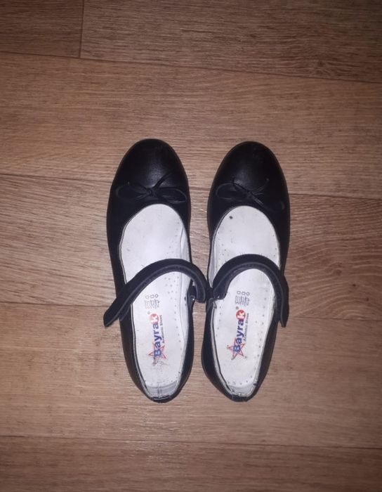 Туфли школьные на девочку.