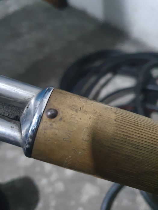 Продавам професионален резак Харис