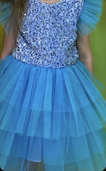 Продам платье на девочку