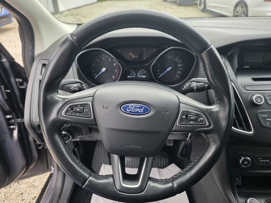 Ford Focus 2015 • 1.0 , 101 CP • Euro 6.