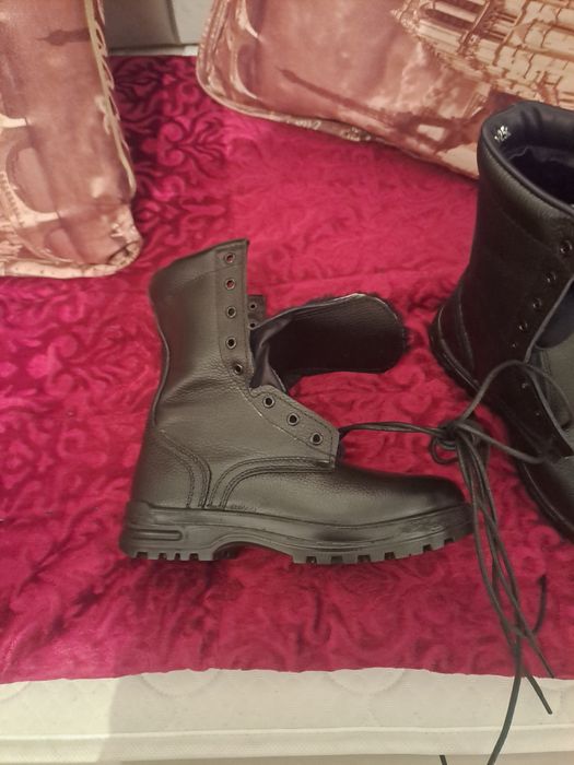 Новые военные берцы. 41 размер.