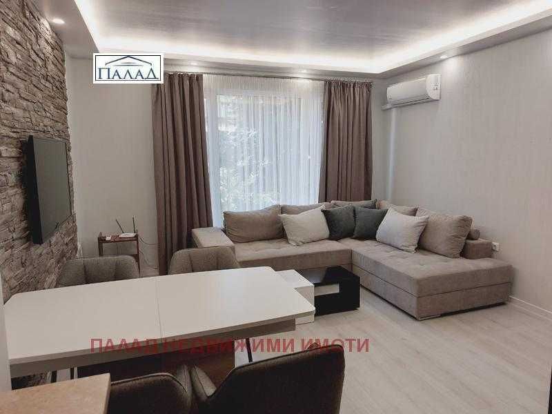 Дава се под наем Тристаен апартамент в Варна, Гръцка махала - 90 кв.м за 850 € - Снимка #1