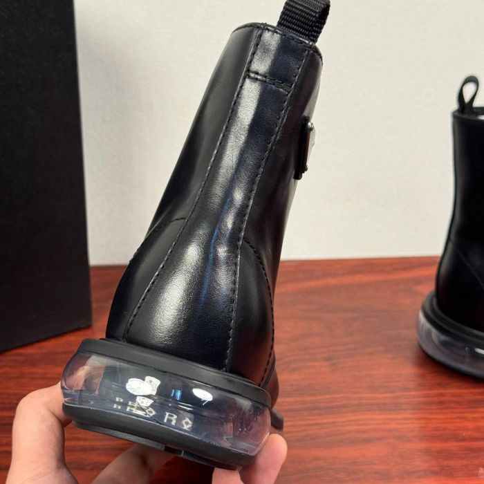 Ghete Prada , calitate premium , pe stoc , noi , 39