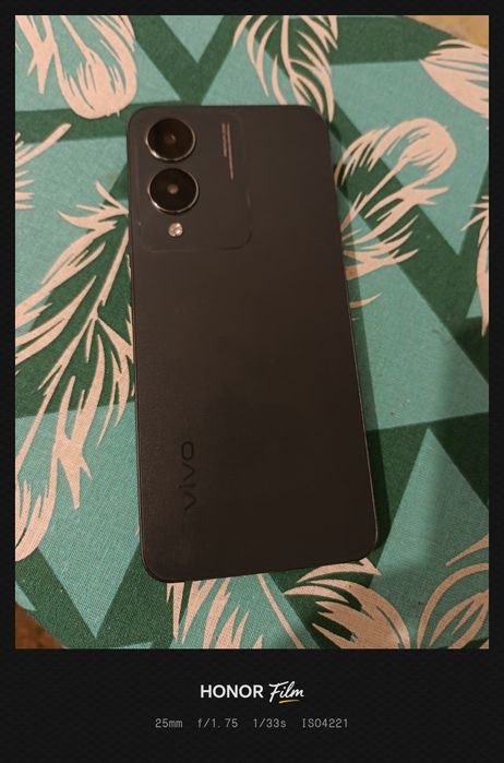 Продам Vivo сотовый телефон