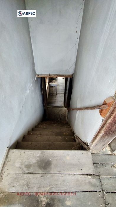 Къща в Ловеч, област-с.Горно Трапе площ 140 цена 17895