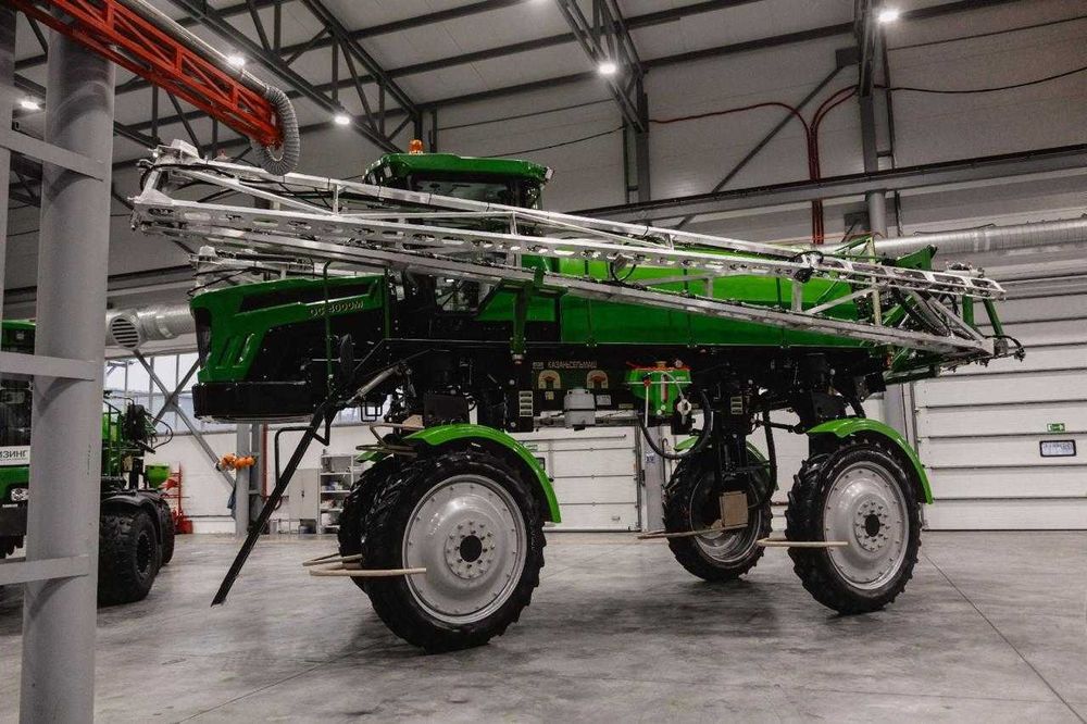 Самоходный опрыскиватель Барс ОС-4000