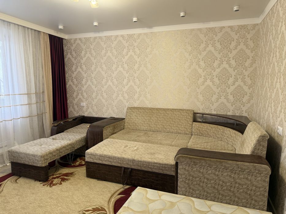 Продается угловой диван+кресло