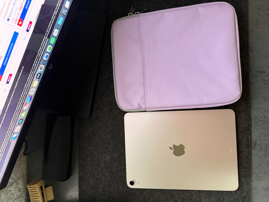 Ipad Air 11" inch 128 GB + Logitech Combo touch + Протектори за екран + Калъф