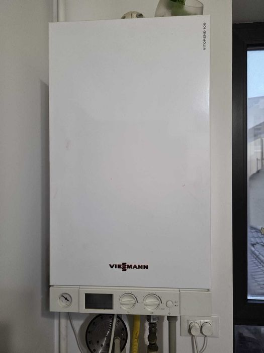 Centrala Viessmann Vitopend 100 clasica, placa de baza defecta