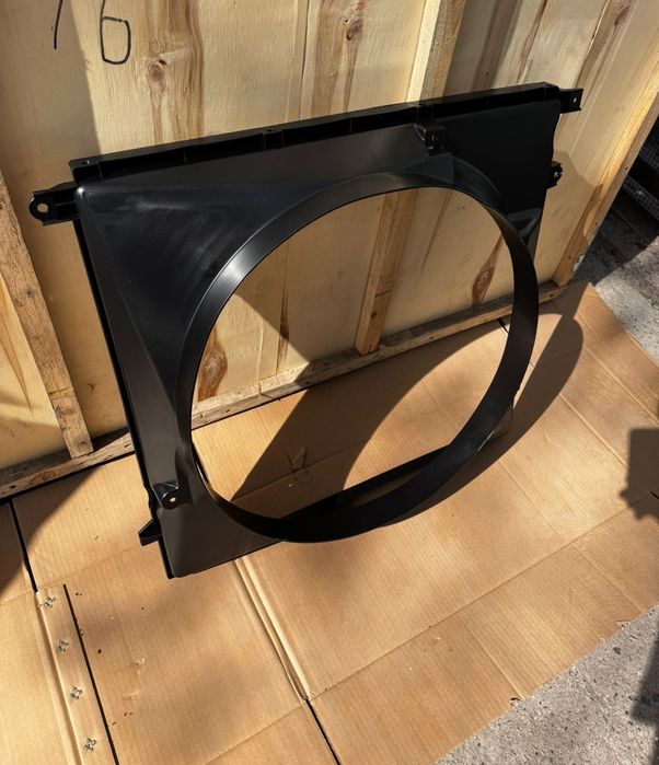 Дифузор радиатора на Prado 120 4.0