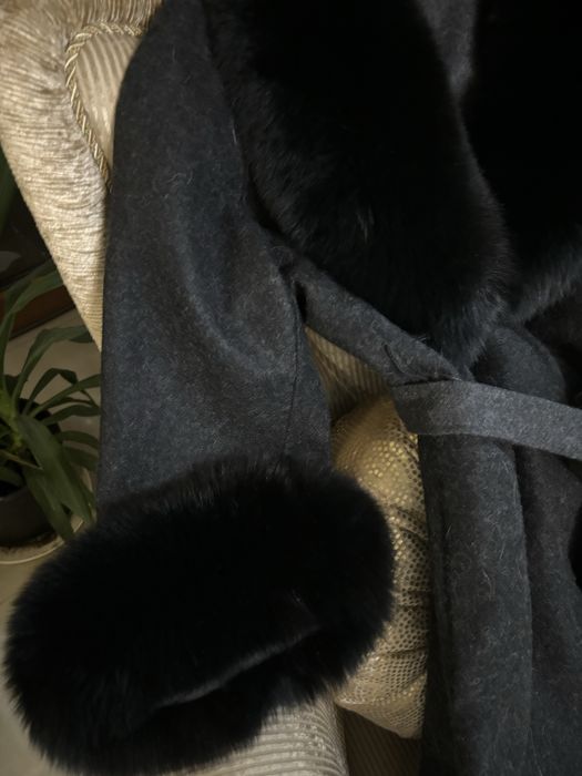 Palton din lana  cu blana  naturala