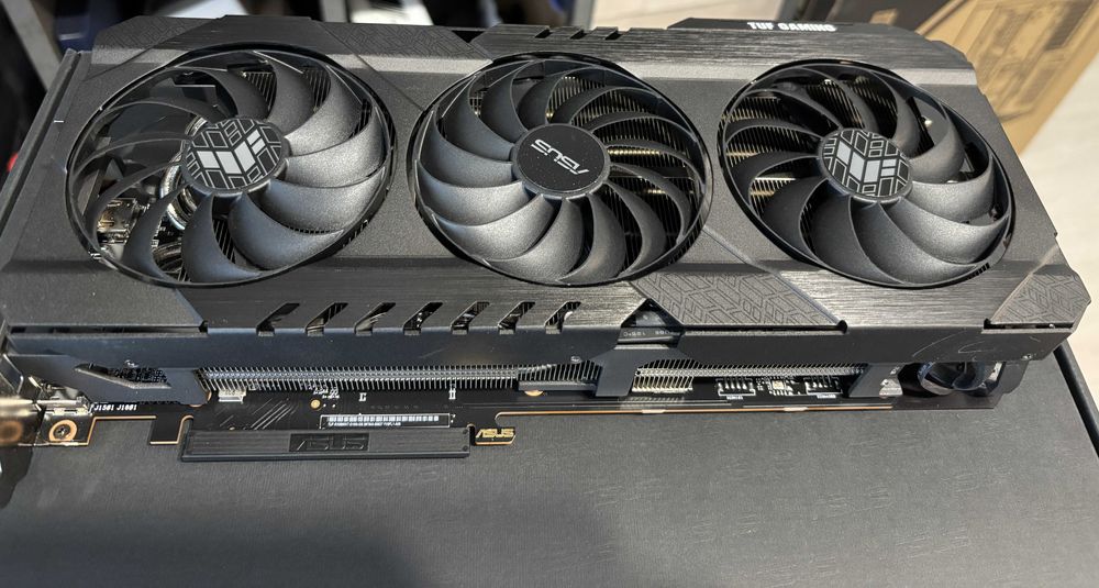 Placa video Asus TUF RX 6800 XT